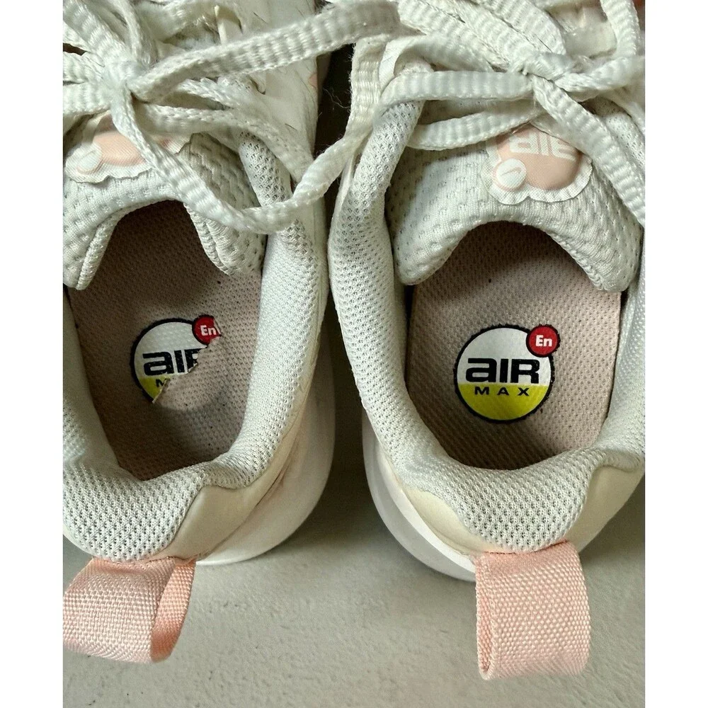 Woman's Athleisure Nike Air Max Nuaxis Sneaker Size 8 Cream White Peach